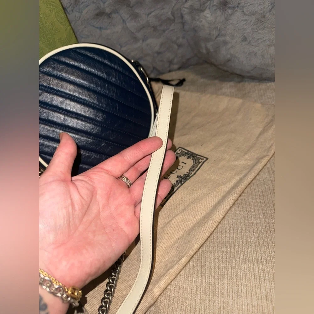 🔥 💯 Gucci Matelasse Leather Torchon GG Marmont Round Bag - Picture 9 of 13